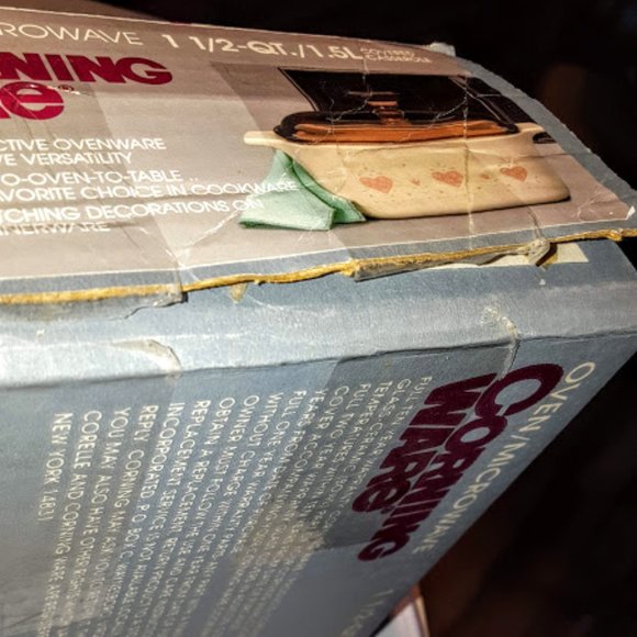 VINTAGE CORNINGWARE/NEW IN BOX!! FOREVER YOURS 1.5-quart Heart Dish w/lid - Picture 9 of 13